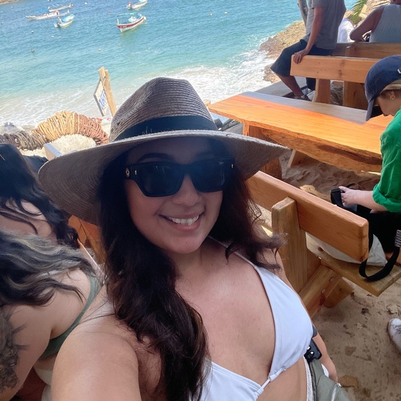 Meet your Posher, Alison - Picture 1 of 1